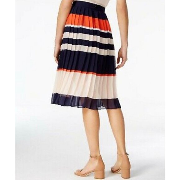 NWT ✅Maison Jules Pleated Skirt ~ Size 10 ~ Orange / Navy blue / Off white⭐ NWT - Picture 2 of 11